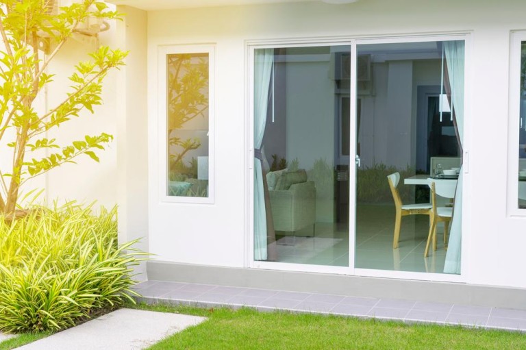 Comment optimiser la pose de menuiserie à Saint-Rambert-d'Albon